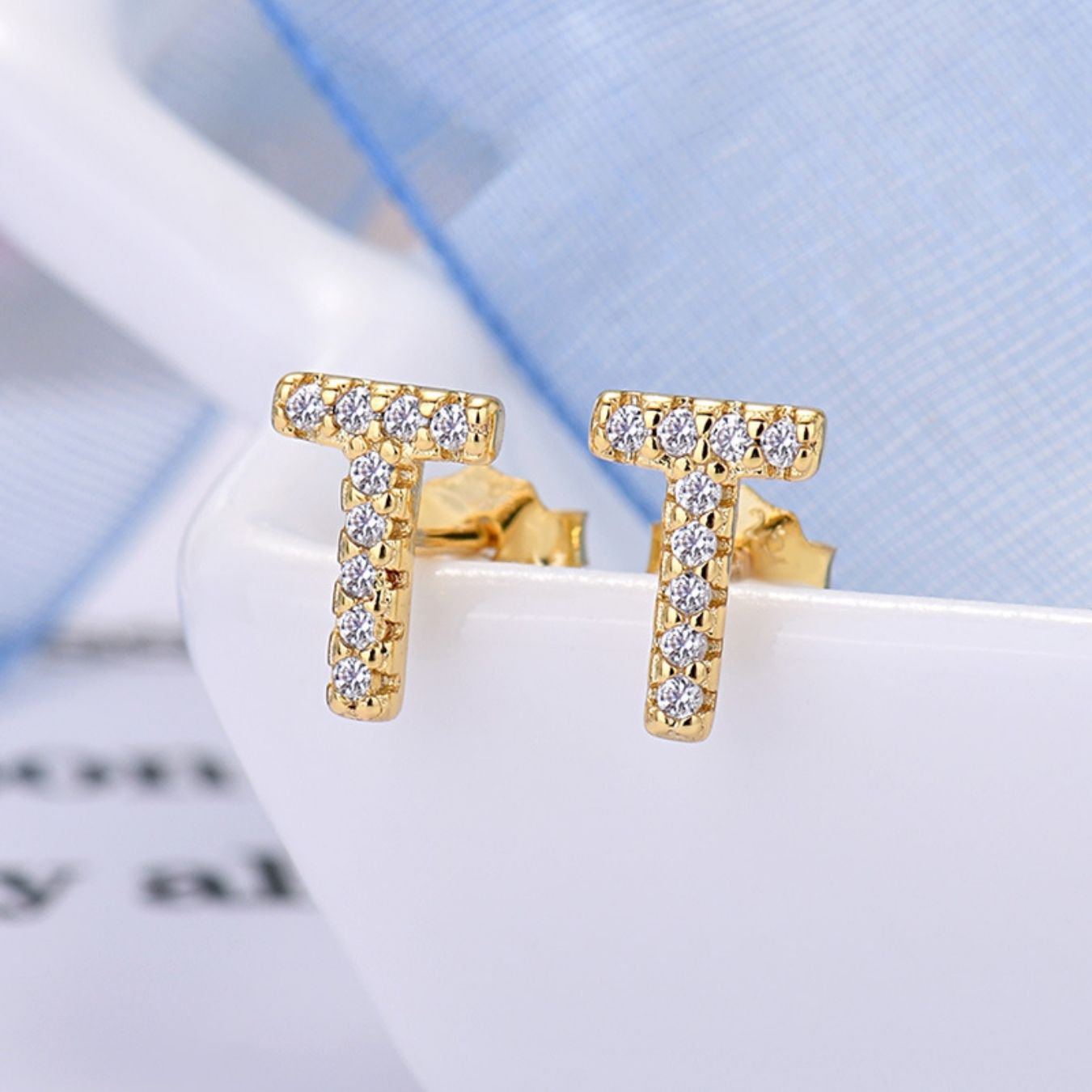 Initial Earrings "Identity"