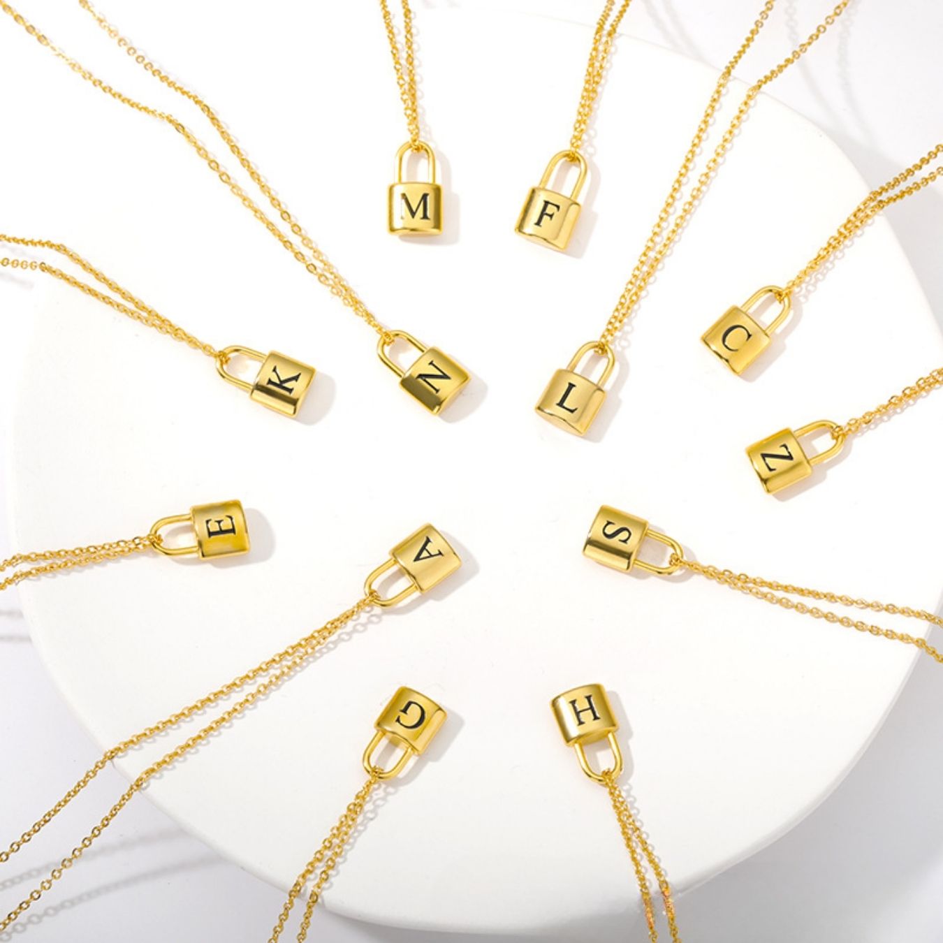 Initial Necklace "Gold Lock"