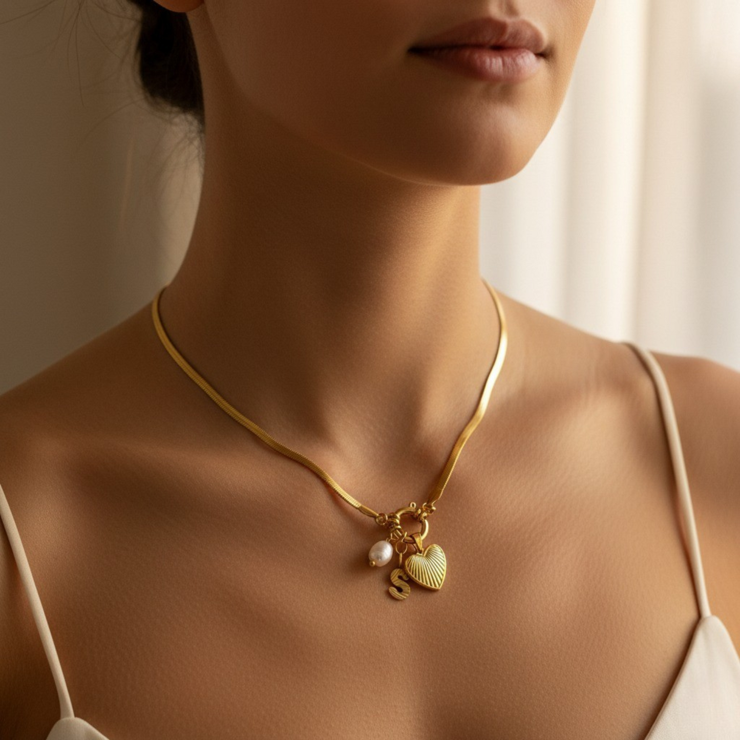 Initial Necklace "Gold Memory"