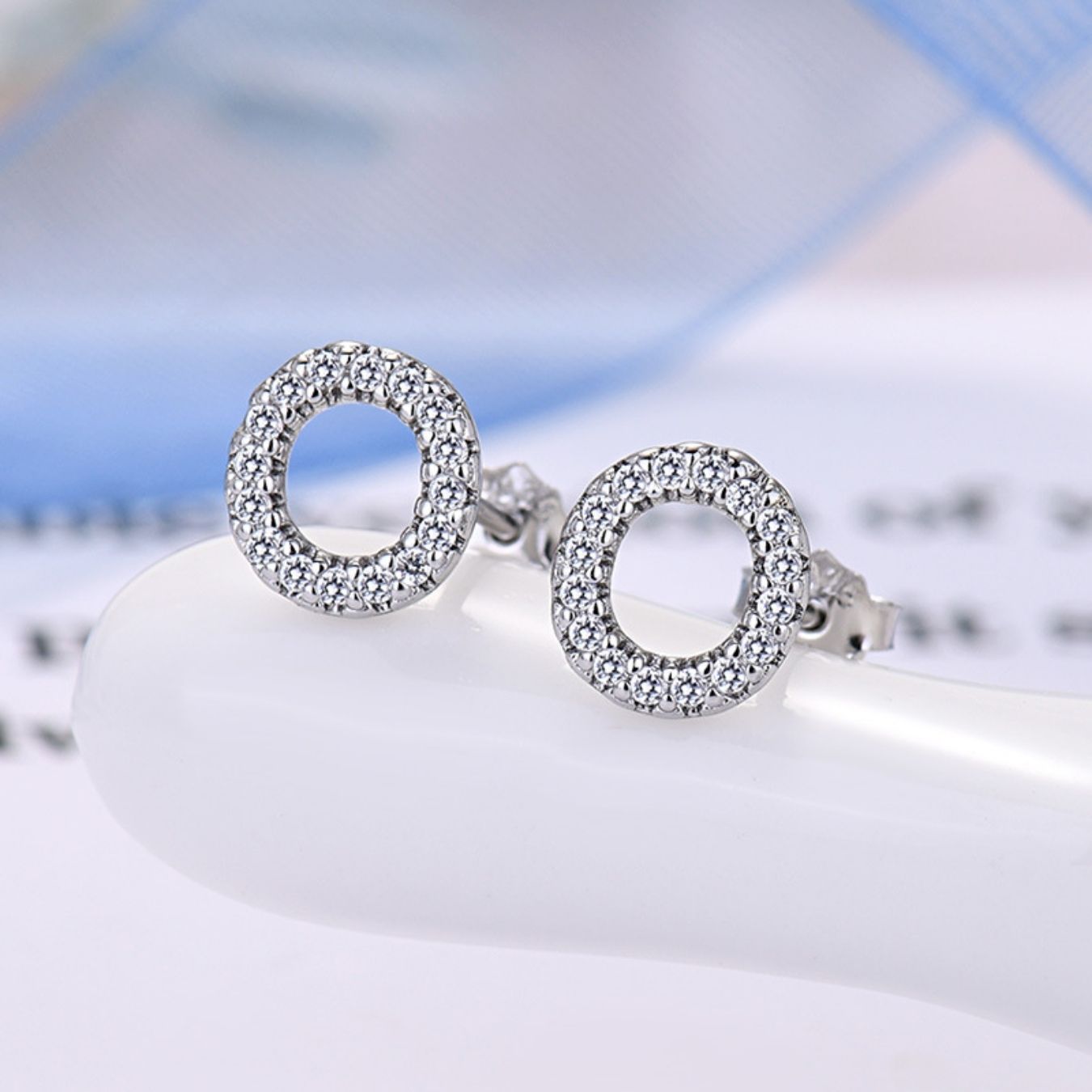 Initial Earrings "Identity"