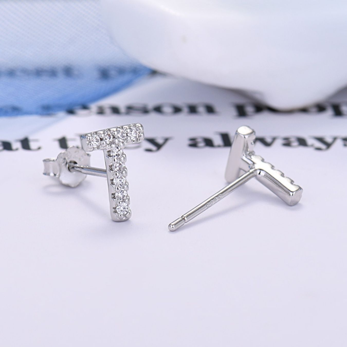 Initial Earrings "Identity"