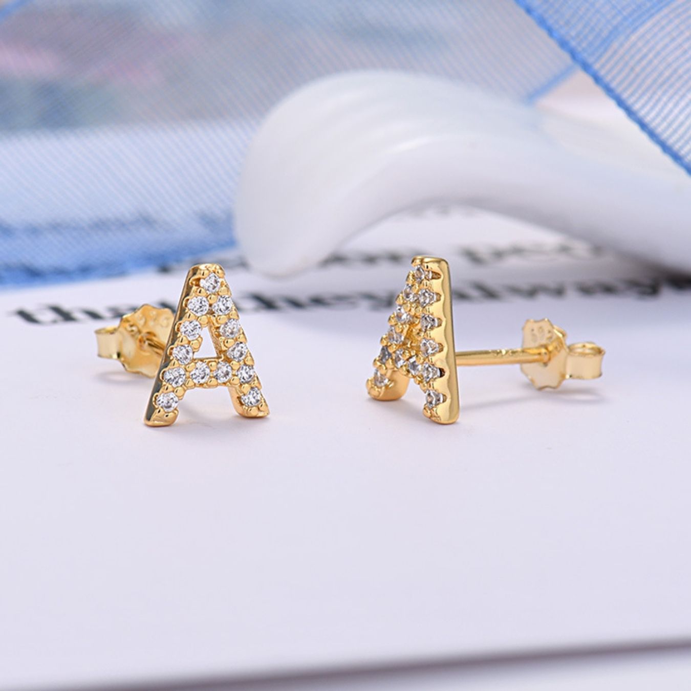 Initial Earrings "Identity"