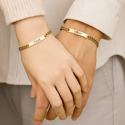 Outmatching Bracelet Set "Love Locked"