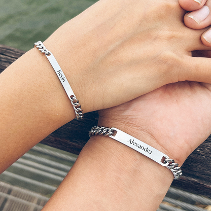 Outmatching Bracelet Set "Love Locked"