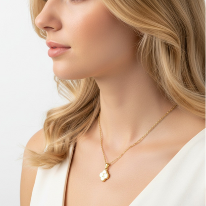 Initial Necklace "Lucky"