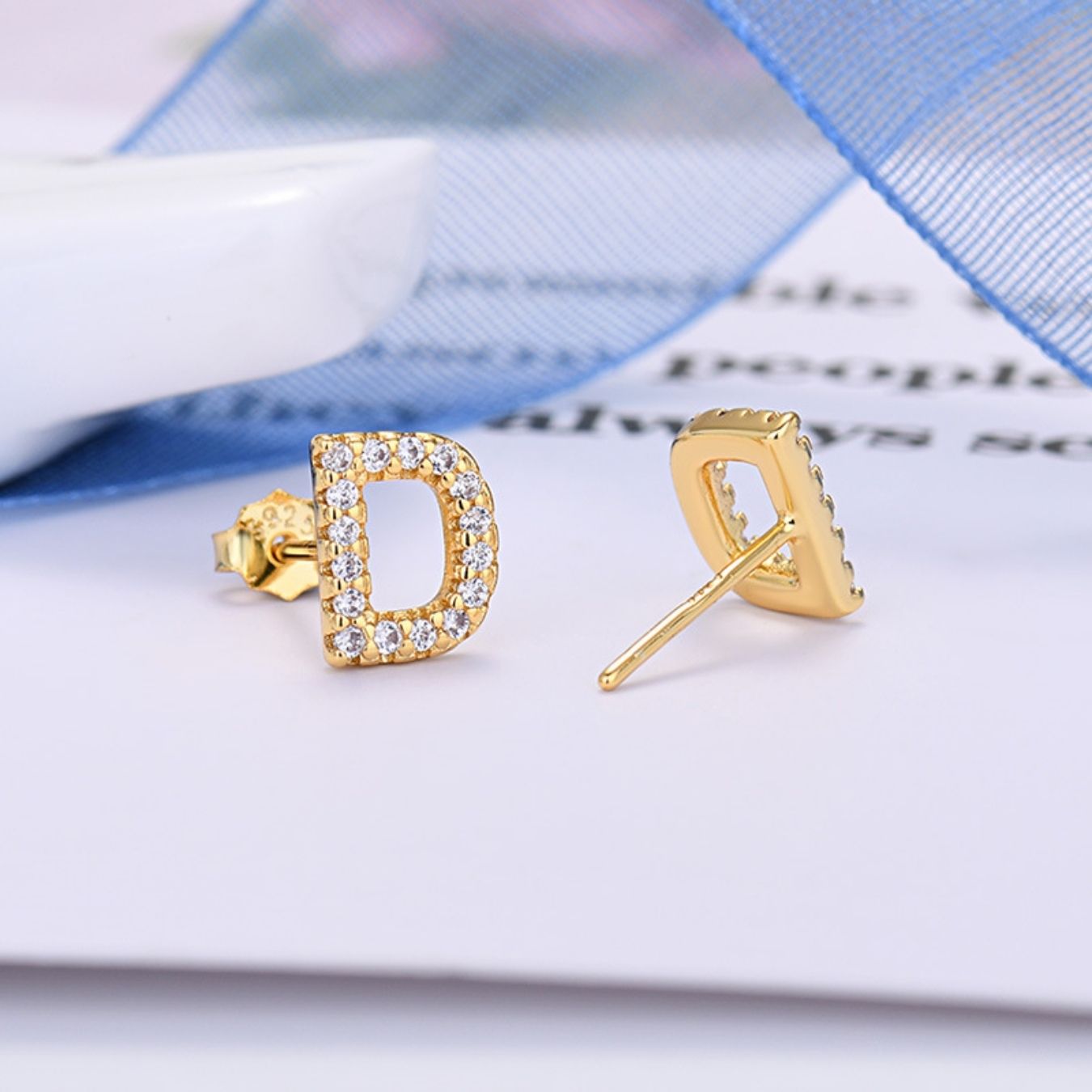 Initial Earrings "Identity"