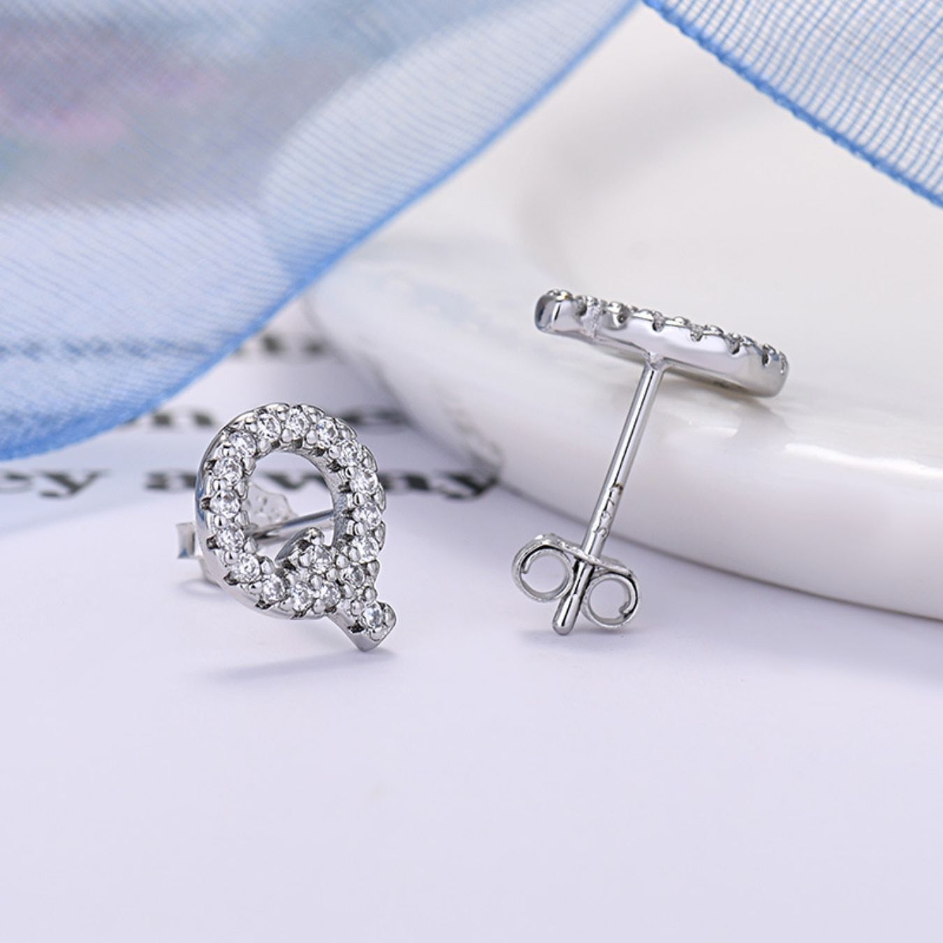 Initial Earrings "Identity"