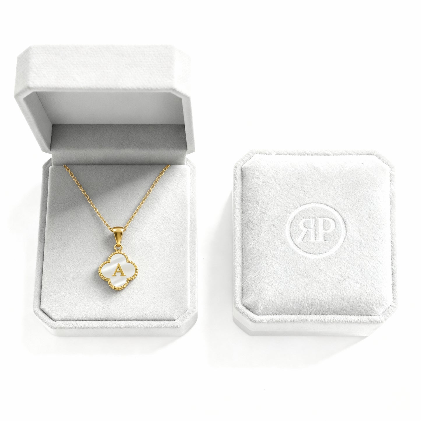 Initial Necklace "Lucky"