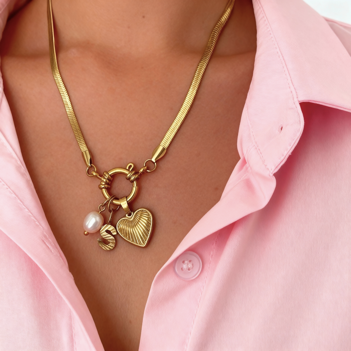 Initial Necklace "Gold Memory"